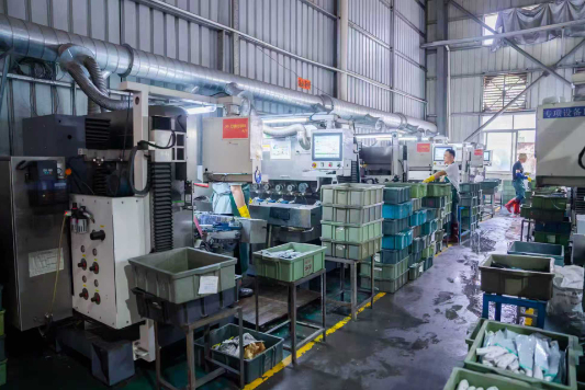 آلة شحذ الشفرات CNC